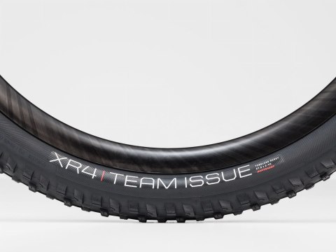 Opona Bontrager XR4 Team Issue 27,5 x 2,40 TLR