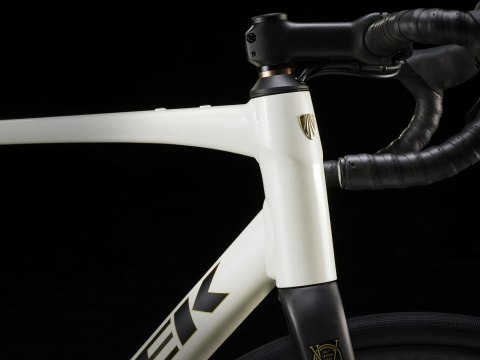Trek Domane AL 4 Generacja 4 Era White 2026 (61)