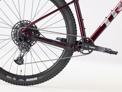 Trek Marlin 7 Generacji 3 Fury Red Fade 2026 (M)