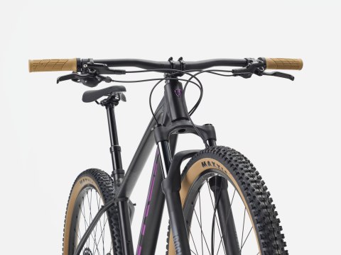 Trek Marlin 7 Generacji 3 Matte Dark Web/Clear Gloss 2026 (ML)
