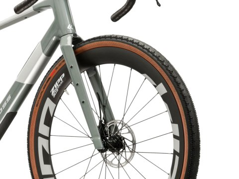 Kross Esker Adv 3.0 Zielonoszary Srebrny Matowy 2026 (M)