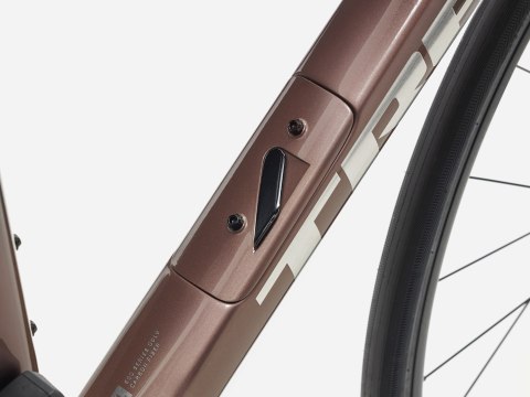 Trek Domane SL 5 Generacji 4 Dark Star to Bronze Age Fade 2026 (58)