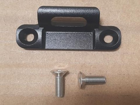 Przelotka linki/hak przerz. przedniej WG68 A7075-T6 ANO BLK W/M5X0.8X15L-2PC BOLT W6.5